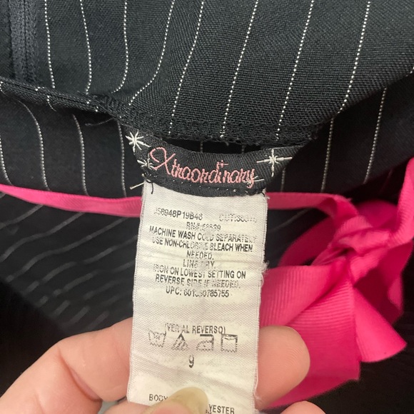 Pinstripe skirt - Picture 3 of 3